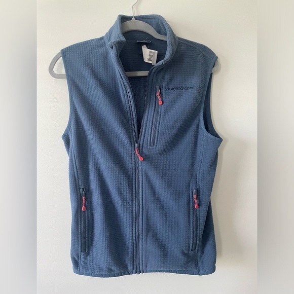 Vineyard Vines Flag Patch Grid Fleece Vest - Picture 1 of 4